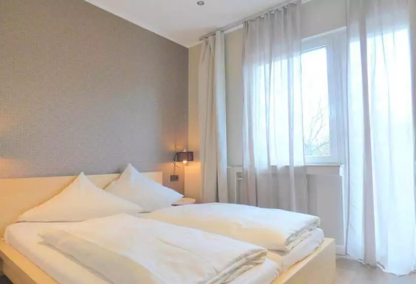 Отель Akazienhof