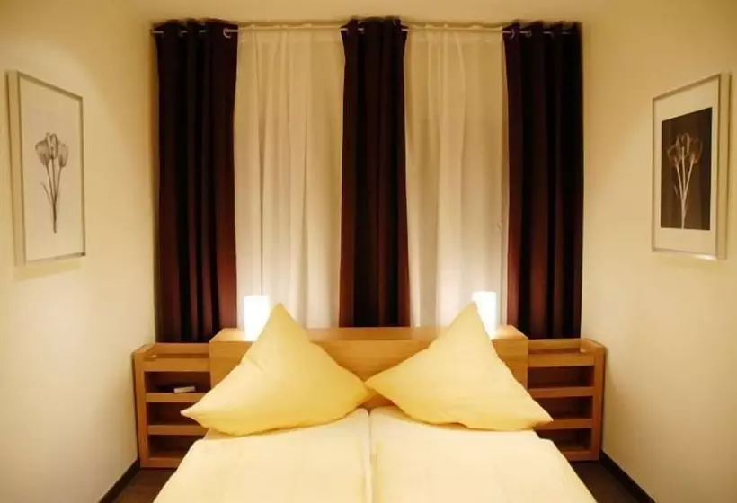 Отель Akazienhof