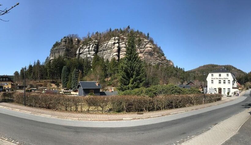 فندق Am Berg Oybin Garni