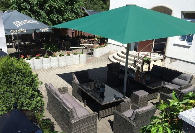 فندق Am Berg Oybin Garni