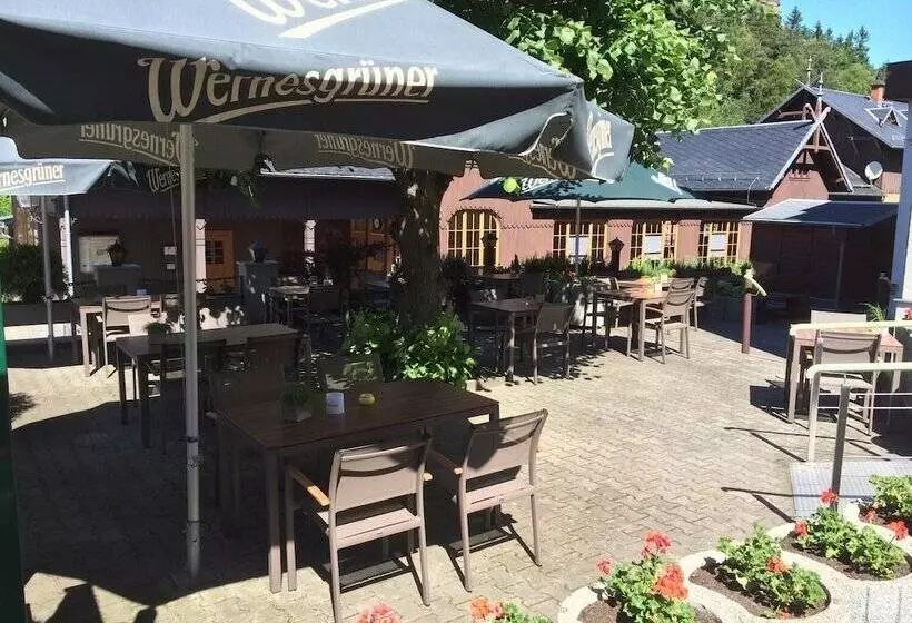 Отель Am Berg Oybin Garni