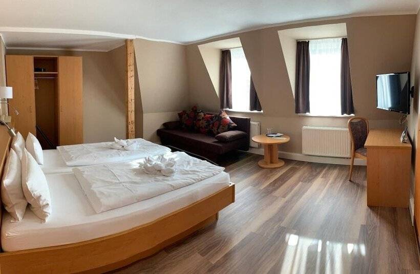 فندق Am Berg Oybin Garni