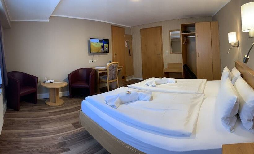 فندق Am Berg Oybin Garni