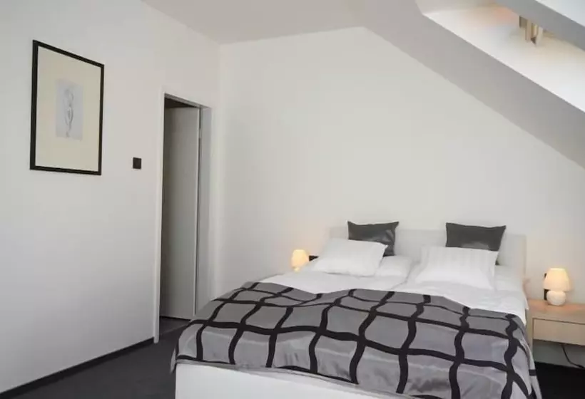 בית מלון כפרי Arkadia