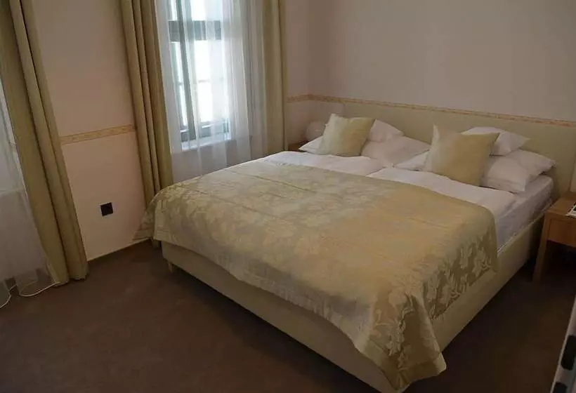 בית מלון כפרי Arkadia