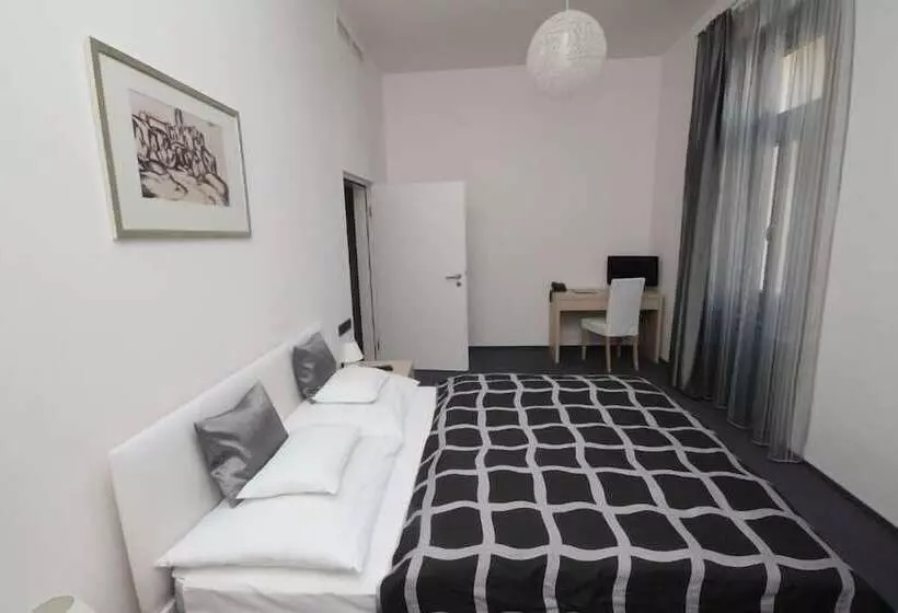 בית מלון כפרי Arkadia