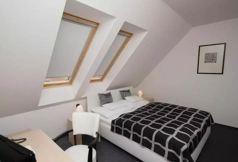 בית מלון כפרי Arkadia