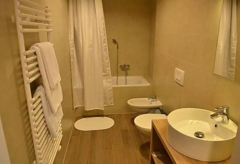 בית מלון כפרי Arkadia