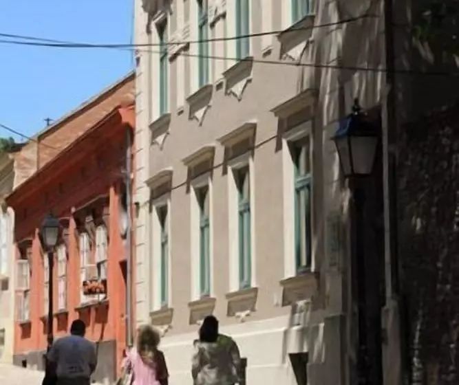 בית מלון כפרי Arkadia