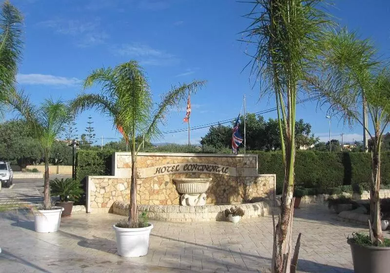 בית מלון כפרי Continental