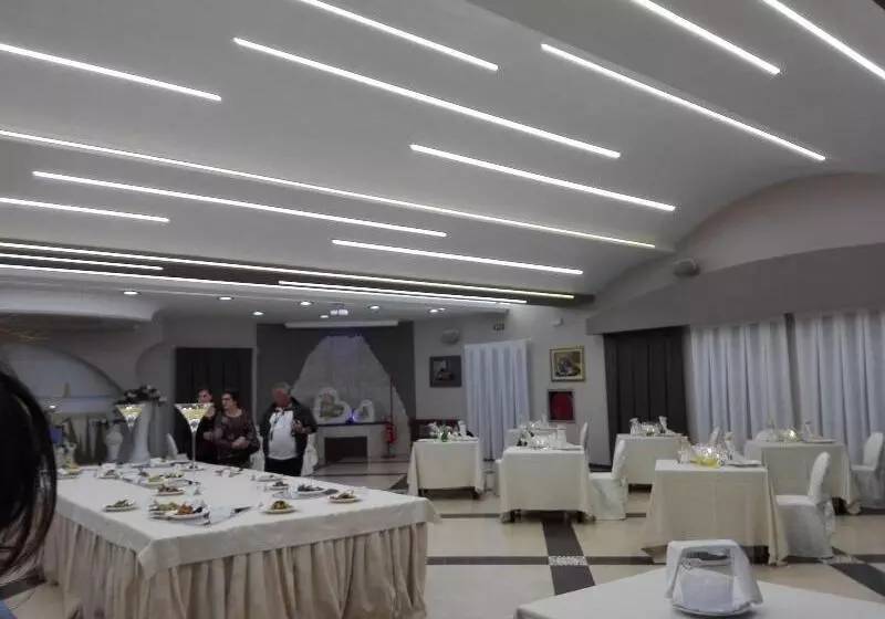 בית מלון כפרי Continental