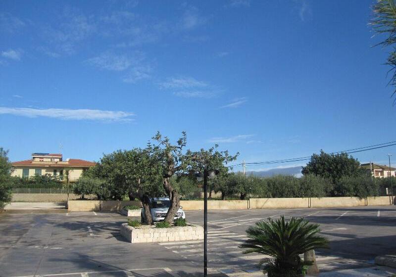 فندق Continental