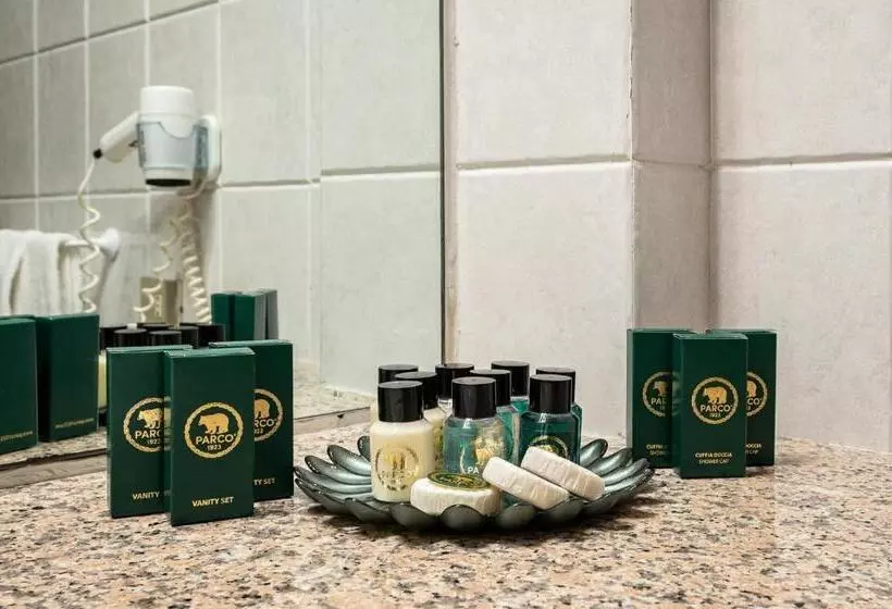 Отель Corona & Spa