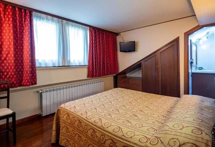 Отель Corona & Spa