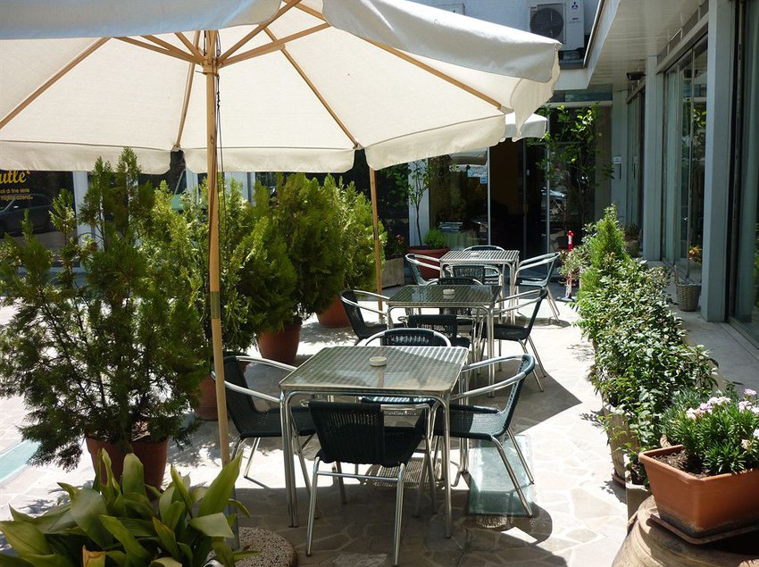 호텔 Albergo Dei Pini