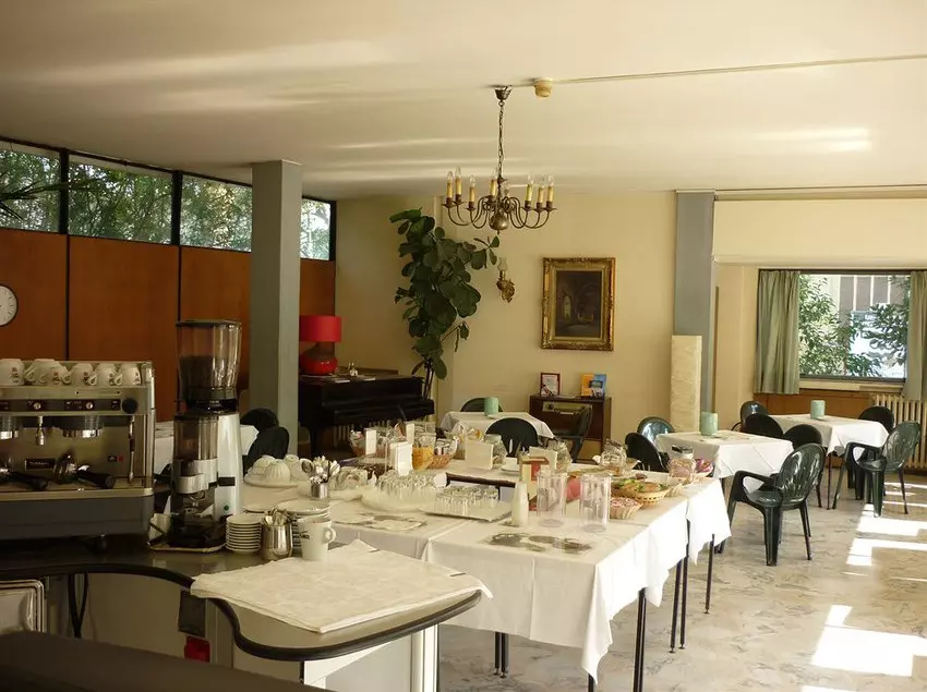 هتل Albergo Dei Pini