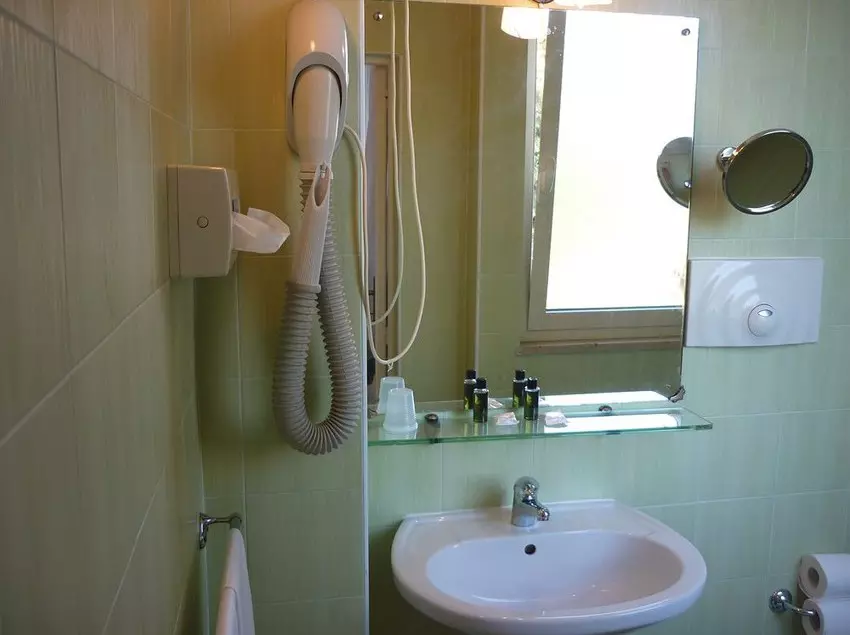 هتل Albergo Dei Pini