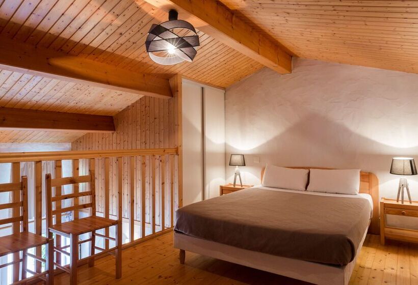 בית מלון כפרי Domaine Le Martinet, The Originals Relais