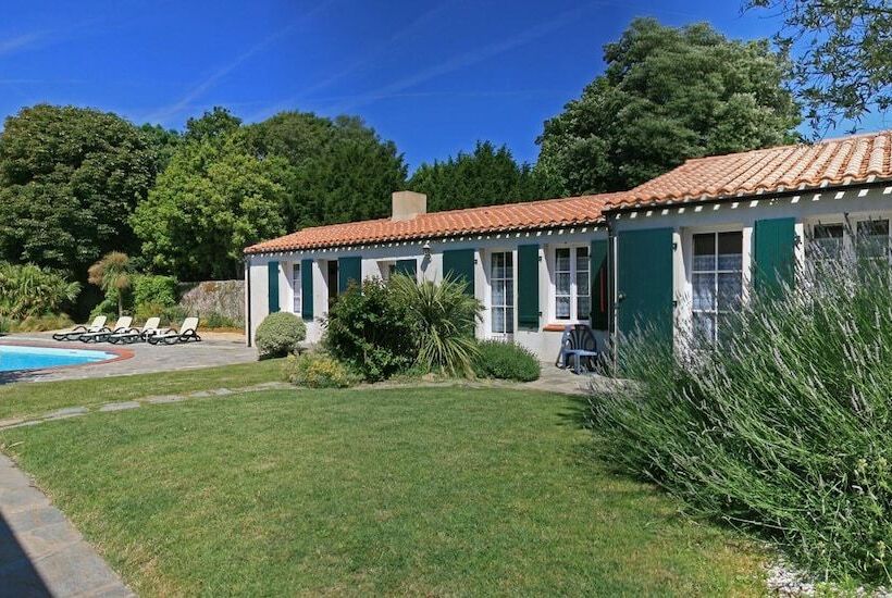 בית מלון כפרי Domaine Le Martinet, The Originals Relais