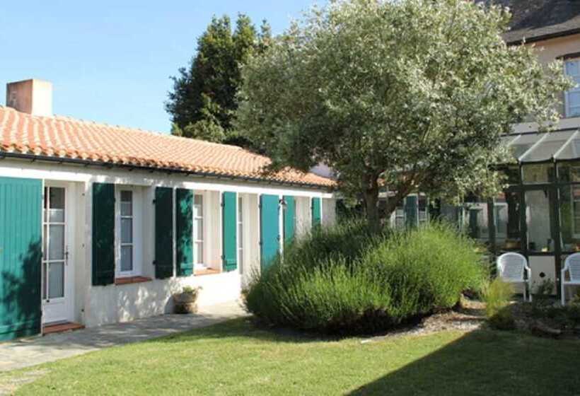 בית מלון כפרי Domaine Le Martinet, The Originals Relais