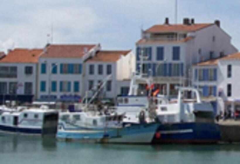 בית מלון כפרי Domaine Le Martinet, The Originals Relais