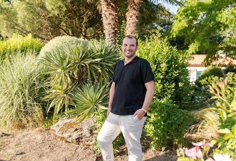 בית מלון כפרי Domaine Le Martinet, The Originals Relais