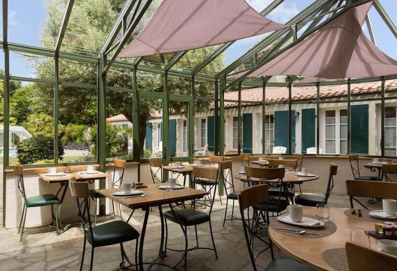 בית מלון כפרי Domaine Le Martinet, The Originals Relais