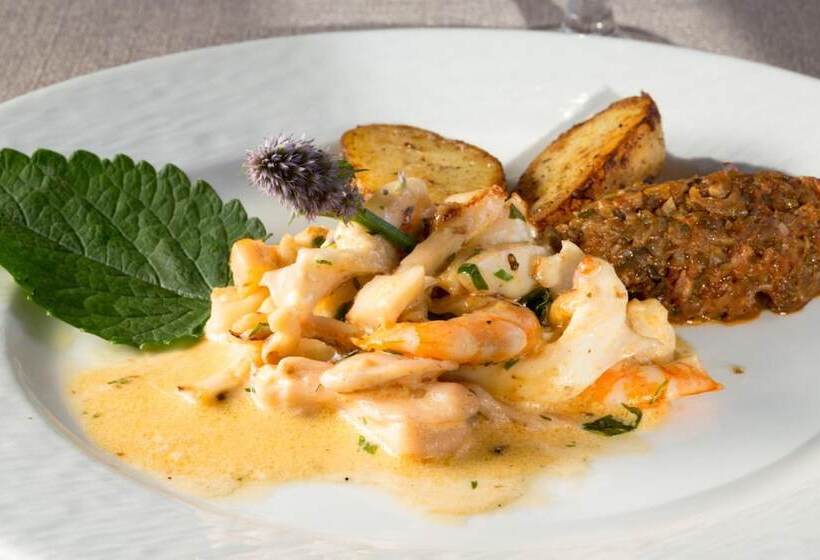 בית מלון כפרי Domaine Le Martinet, The Originals Relais