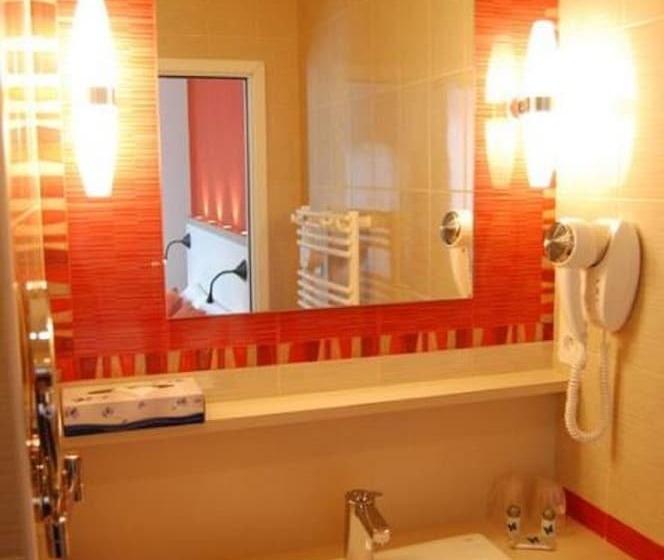 בית מלון כפרי Domaine Le Martinet, The Originals Relais