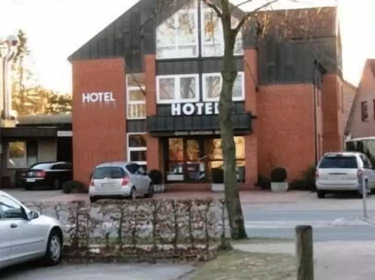 Отель Einfelder Hof