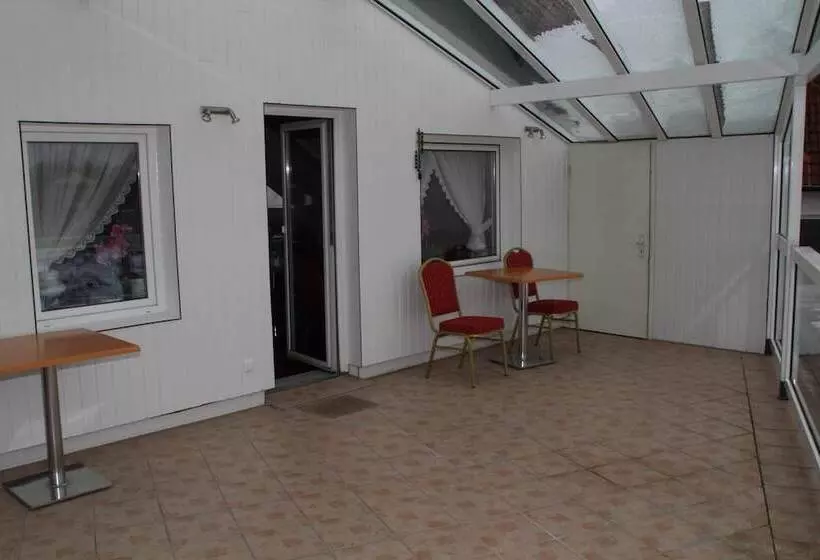 Отель Einfelder Hof