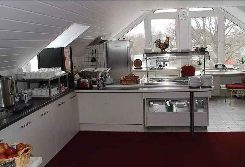 Отель Einfelder Hof