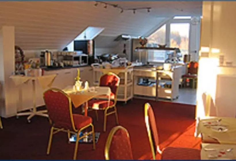 Отель Einfelder Hof