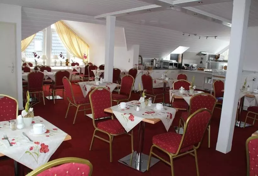 Отель Einfelder Hof