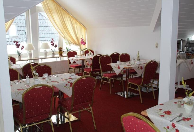 ホテル Einfelder Hof