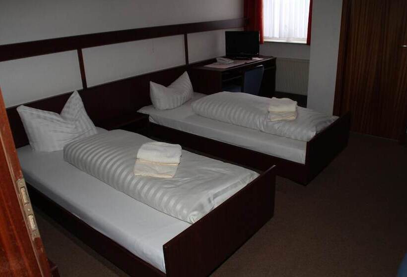 ホテル Einfelder Hof