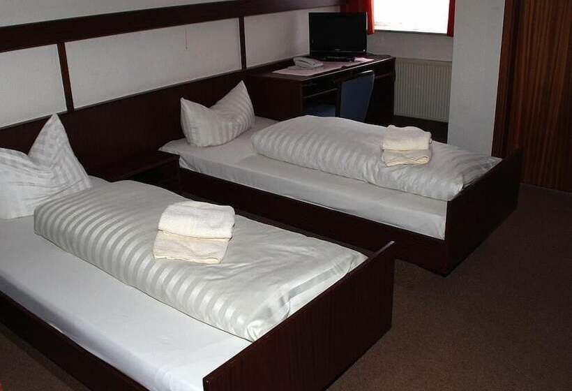 ホテル Einfelder Hof