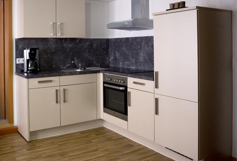 Hotelli Garni Goldene Traube