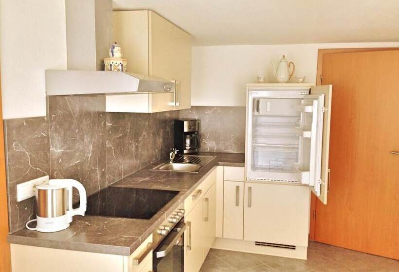 Hotelli Garni Goldene Traube