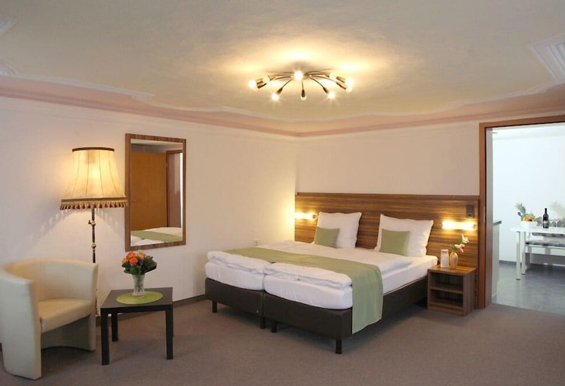 Hotelli Garni Goldene Traube