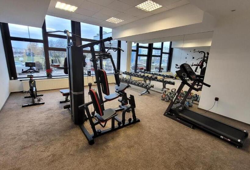 בית מלון כפרי Gromada Pila