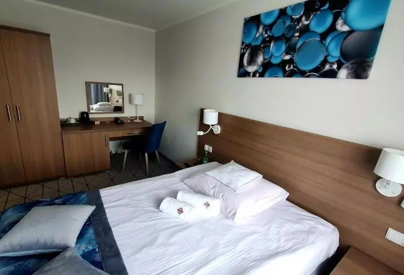 فندق Gromada Pila