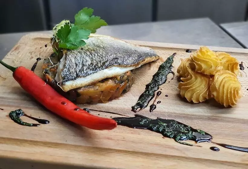 فندق Hôtel Des Roches