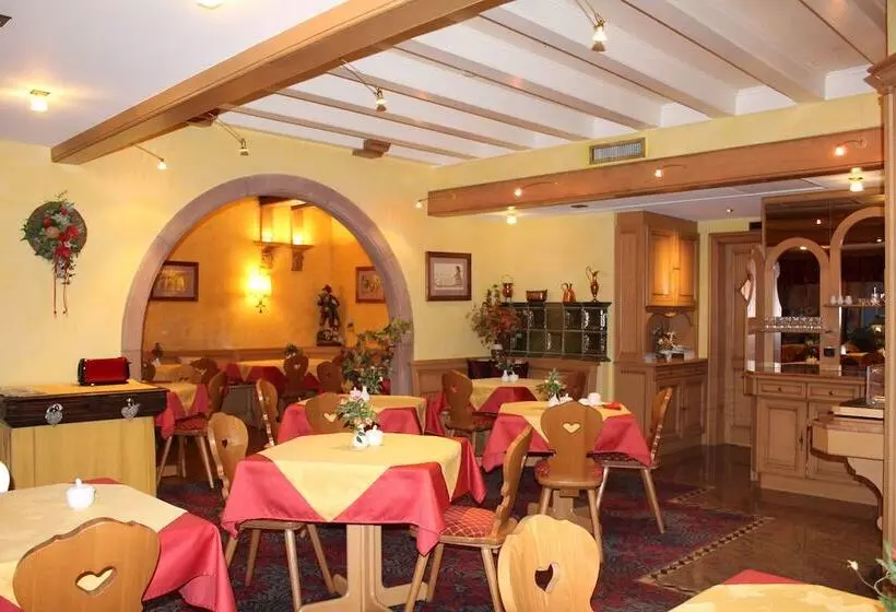 Отель Hôtel Le Mittelwihr