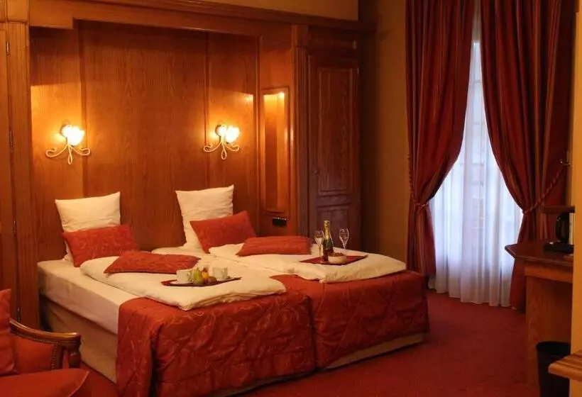 Отель Hôtel Le Mittelwihr