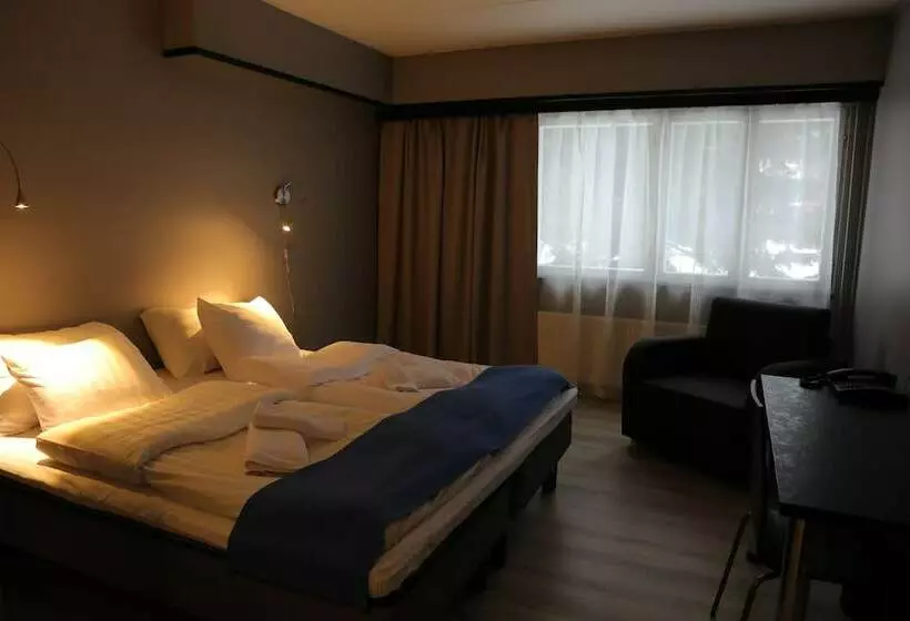 ホテル Li Nukkumatti