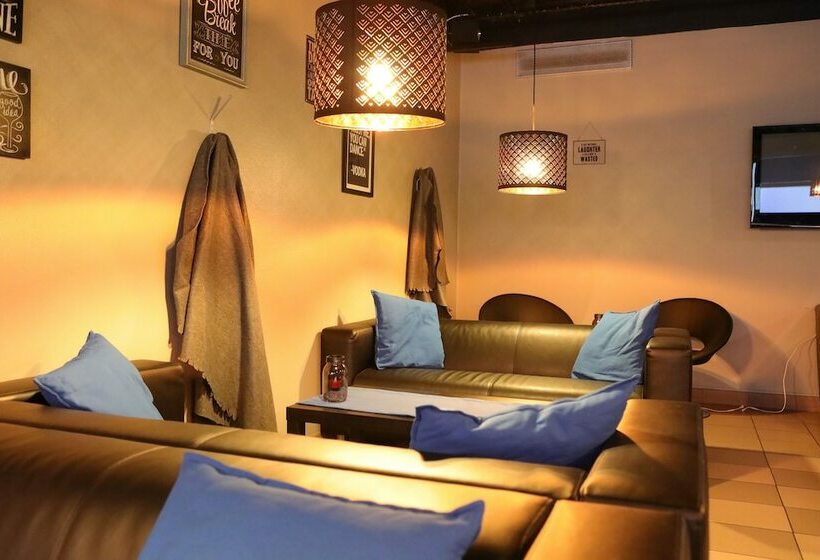 ホテル Li Nukkumatti