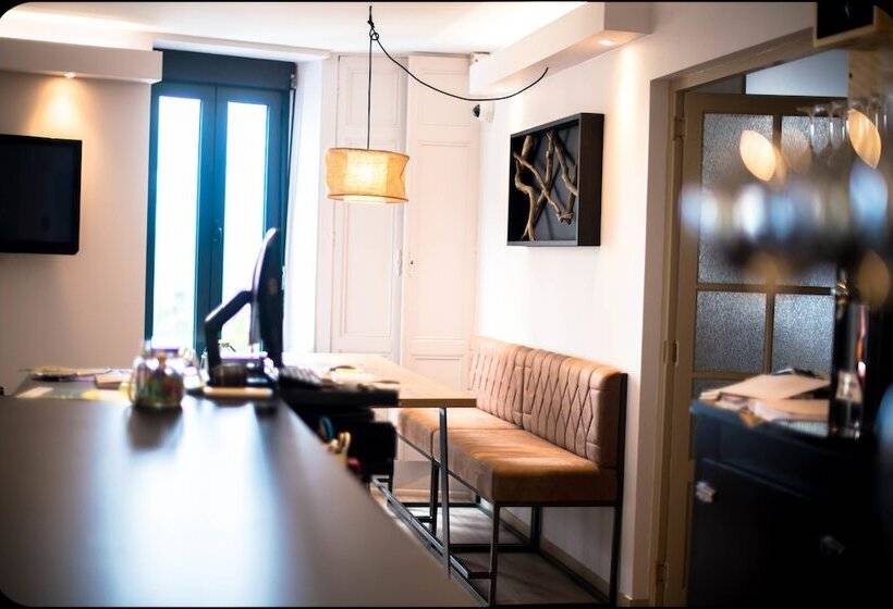 فندق Logis Hôtel La Bastide Des Oliviers