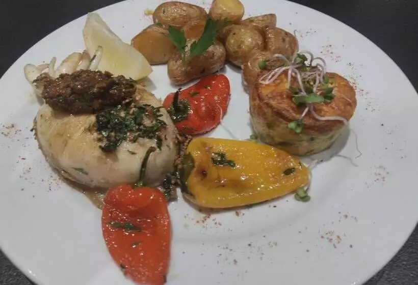 Hotel Logis Hôtel La Bastide Des Oliviers