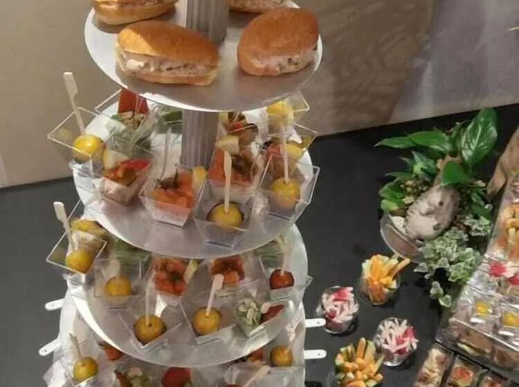 Hotel Logis Hôtel La Bastide Des Oliviers